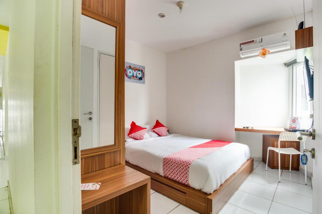 Oyo 3247 Afira Rooms Aeropolis Tangerang Exterior foto