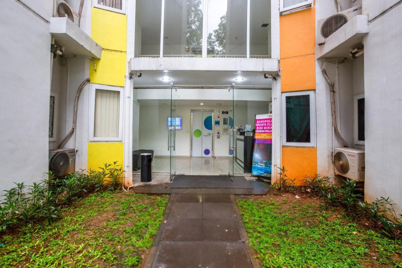 Oyo 3247 Afira Rooms Aeropolis Tangerang Exterior foto