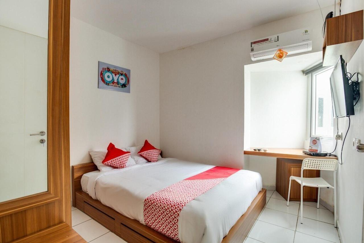 Oyo 3247 Afira Rooms Aeropolis Tangerang Exterior foto